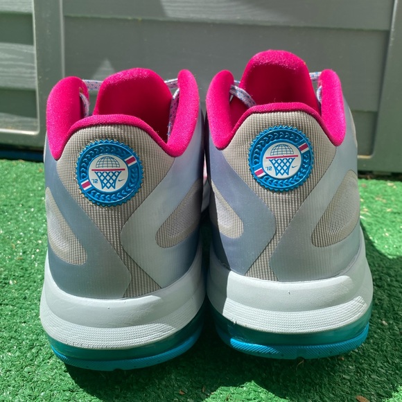 Size 12.5 - Nike LeBron 9 Low Fireberry - Picture 8 of 8